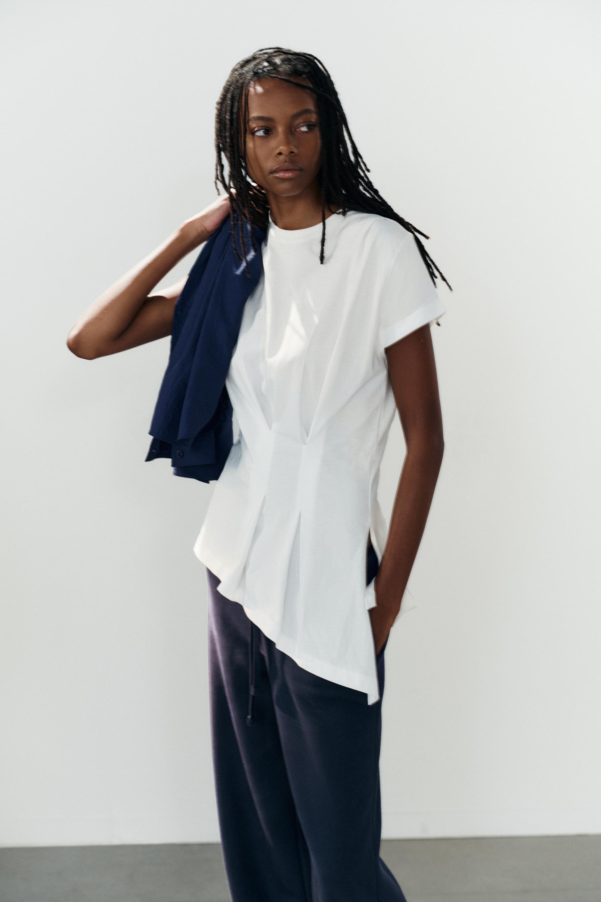 ASYMMETRIC PLEATED T-SHIRT — White