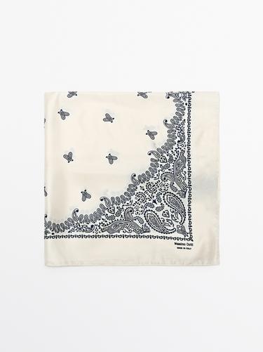 Bandana estampado pasley 100% seda - Blanco de Zara - Imagen 0