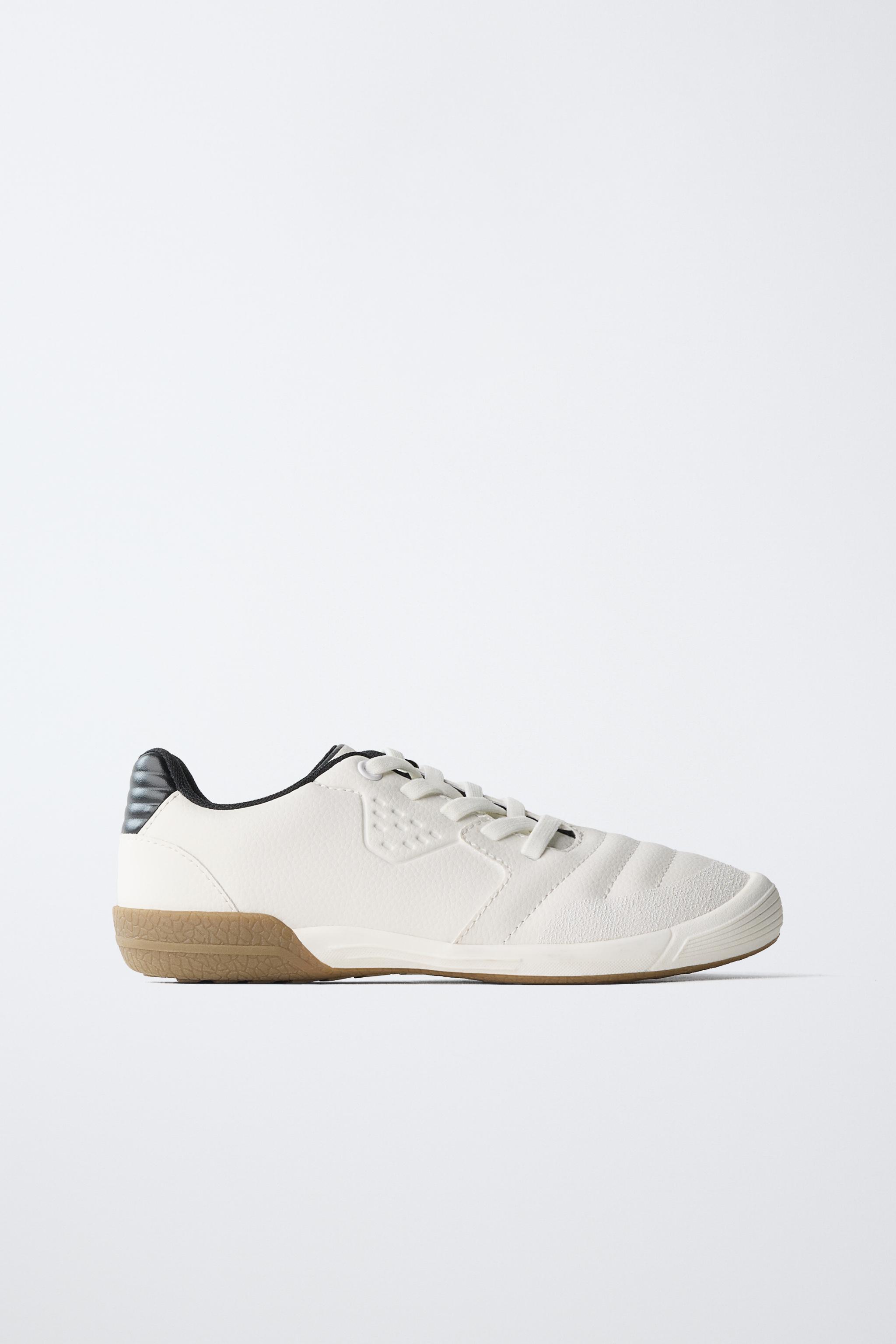 SOCCER SNEAKERS — White