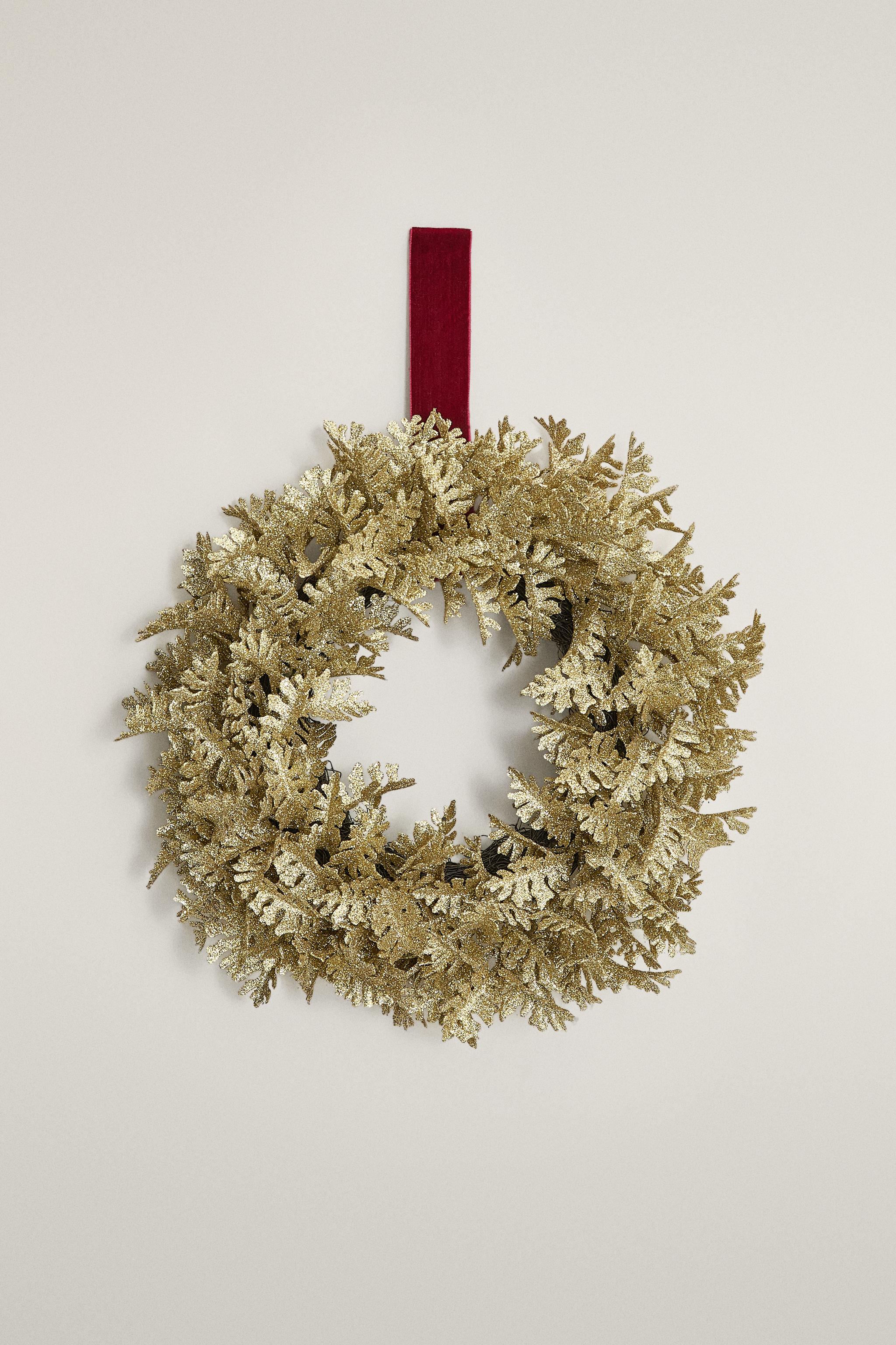 GLITTER LEAF CHRISTMAS WREATH