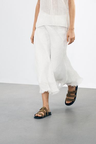 Zara FLAT BUCKLE SUEDE SANDALS - Olive Green