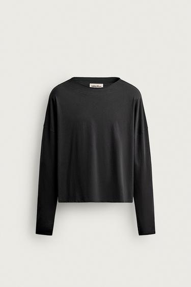 CAMISETA CROPPED FIT MANGA LARGA - Negro de Zara