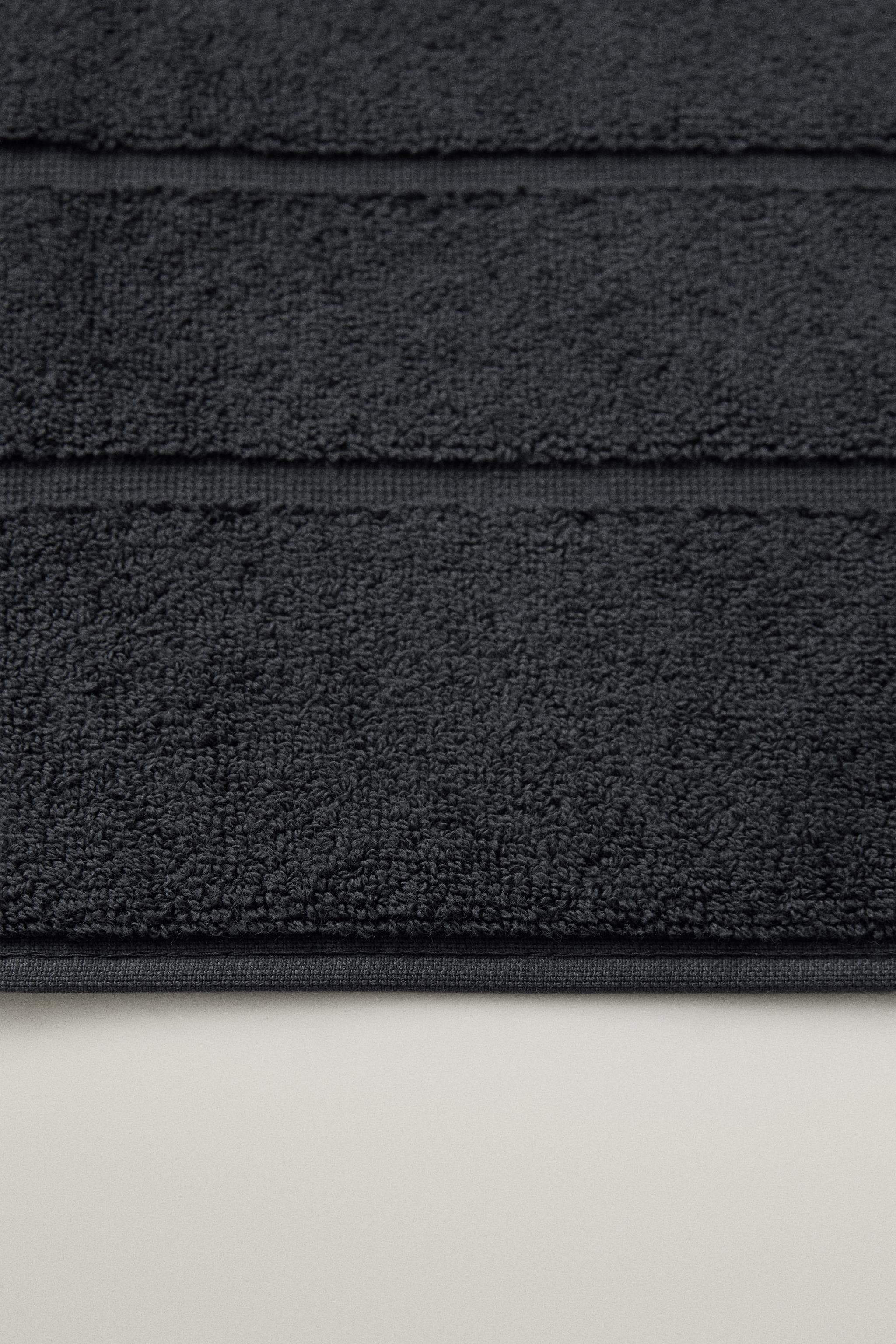 COTTON BATH MAT