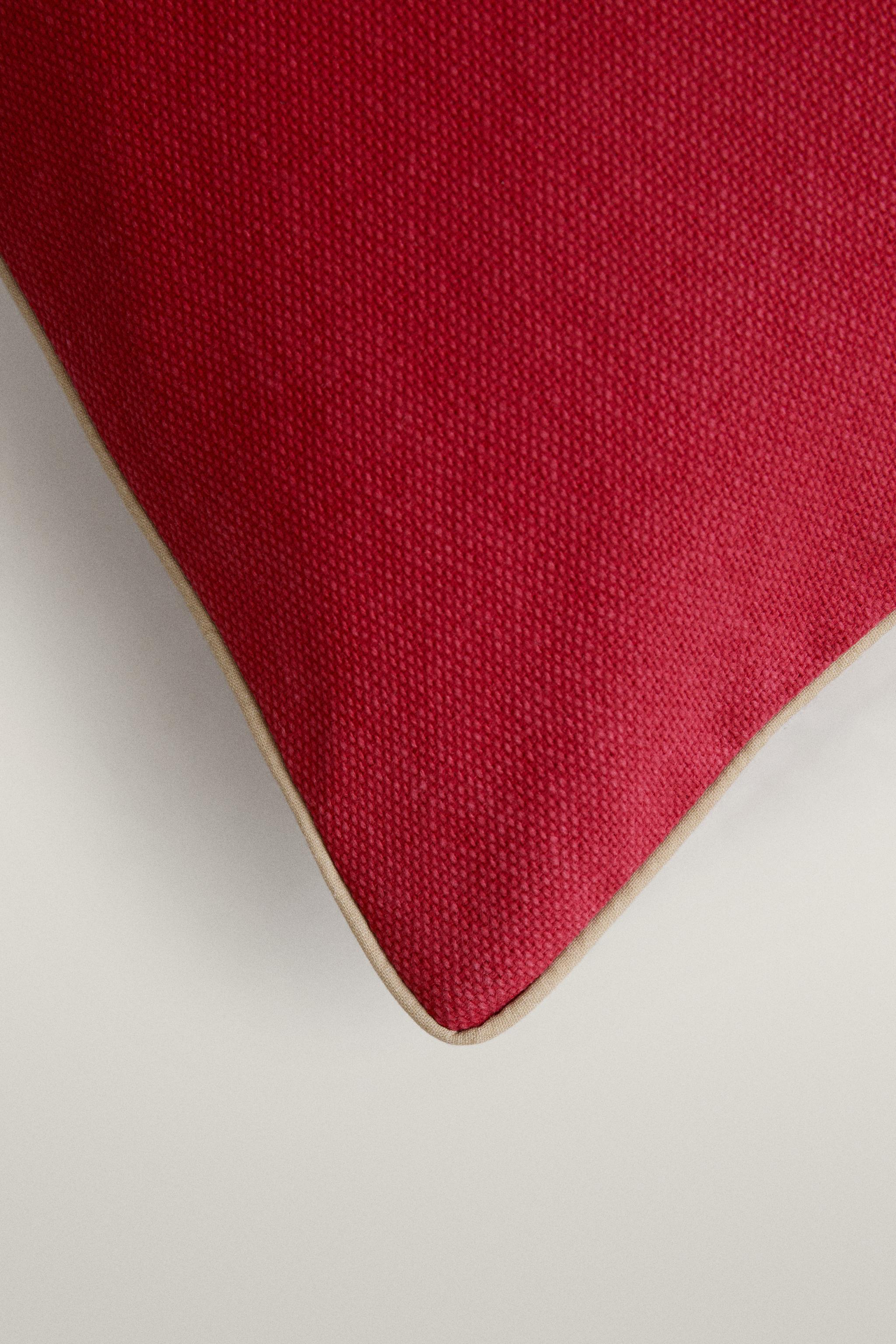 PIPING THROW PILLOW COVER — Red
