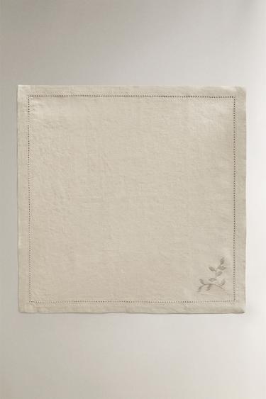 LINEN NAPKIN WITH FLORAL EMBROIDERY (PACK OF 2) - Bluish by Zara - Image 1