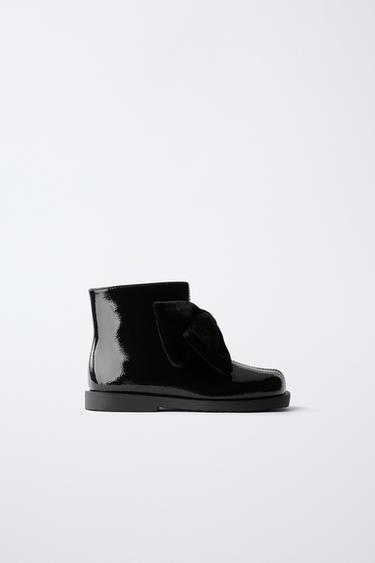 PATENT-FINISH ANKLE BOOTS WITH BOW - Black by Zara