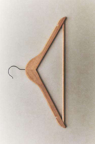LACQUERED WOODEN HANGER (SET OF 3) - Light beige by Zara - Image 5