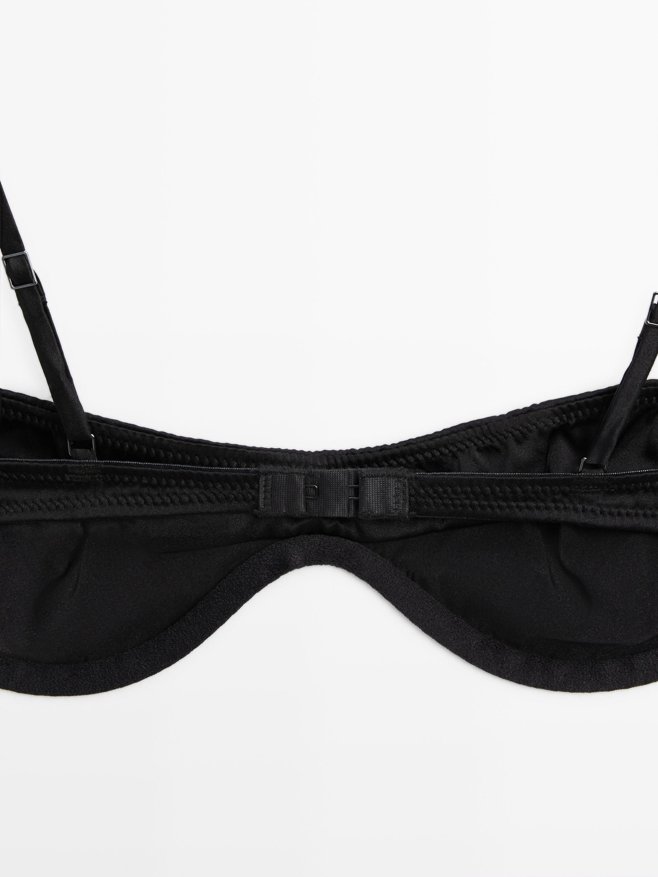 Bandeau top with underwire and seam detail