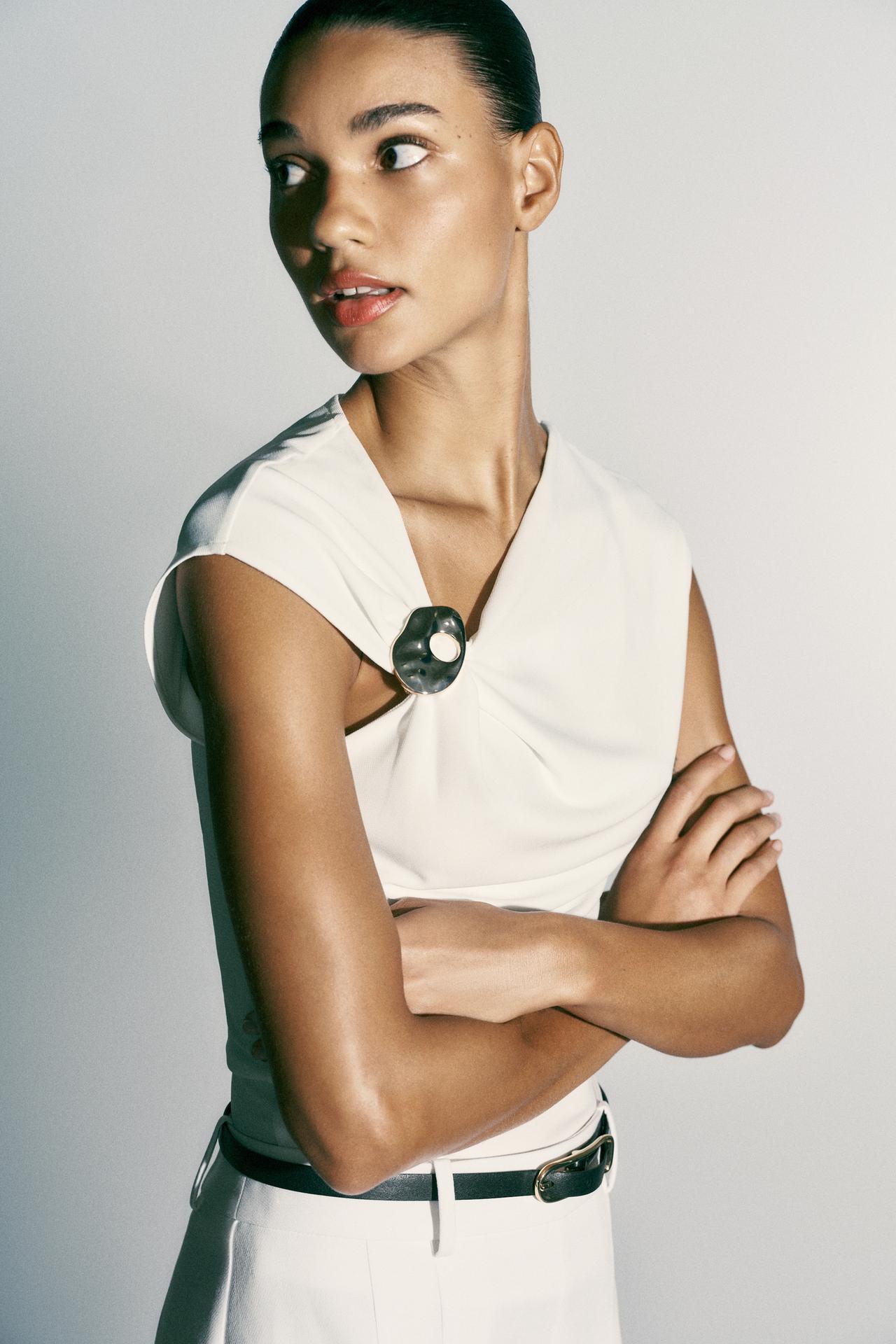 DRAPED TOP WITH HARDWARE — Oyster-white