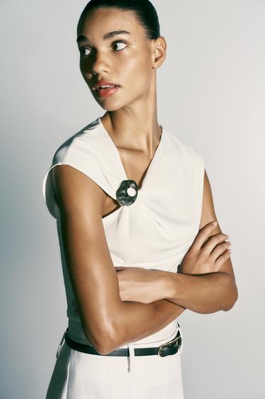 DRAPED TOP WITH HARDWARE — Oyster-white 1