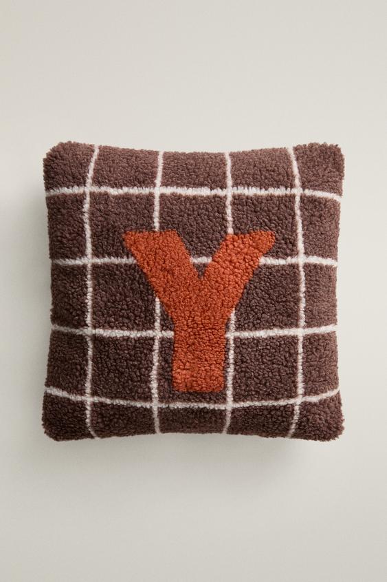 KINDERKISSEN TEDDYFELL BUCHSTABE Y - Braun von Zara - Bild 0