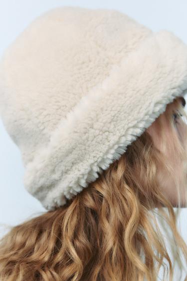 FAUX SHEARLING HAT - Ecru by Zara - Image 1