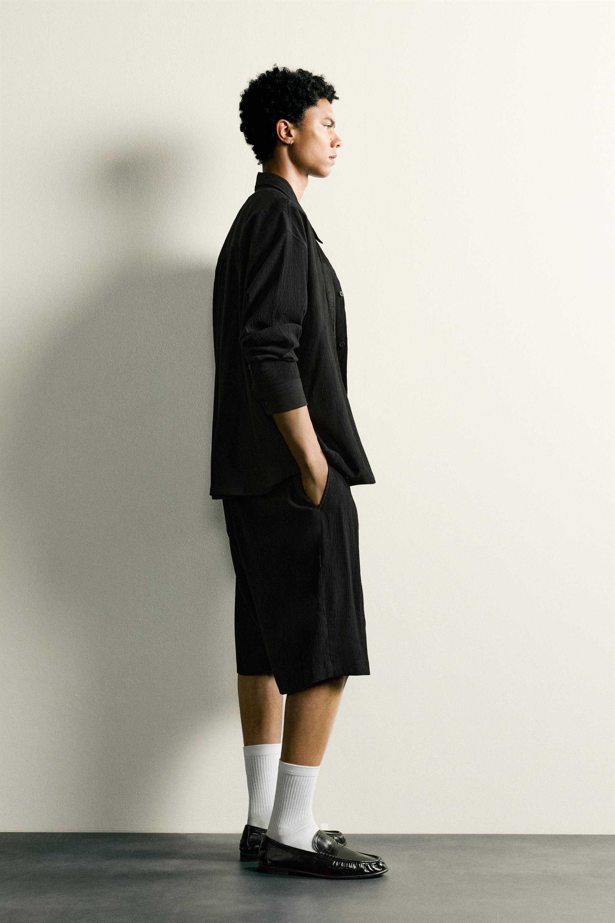 TEXTURED RELAXED FIT SHORTS