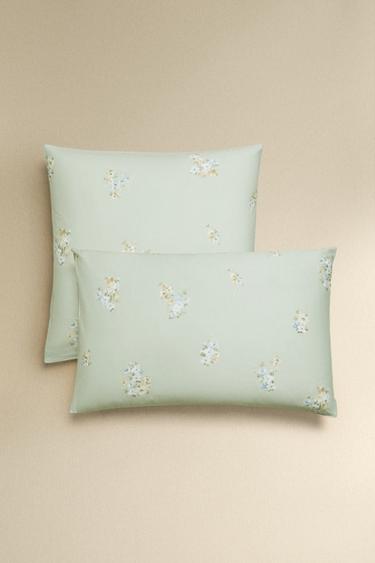 FRONHA DE ALMOFADA DE CETIM COM FLORES SILVESTRES - Verde da Zara - Imagem 0