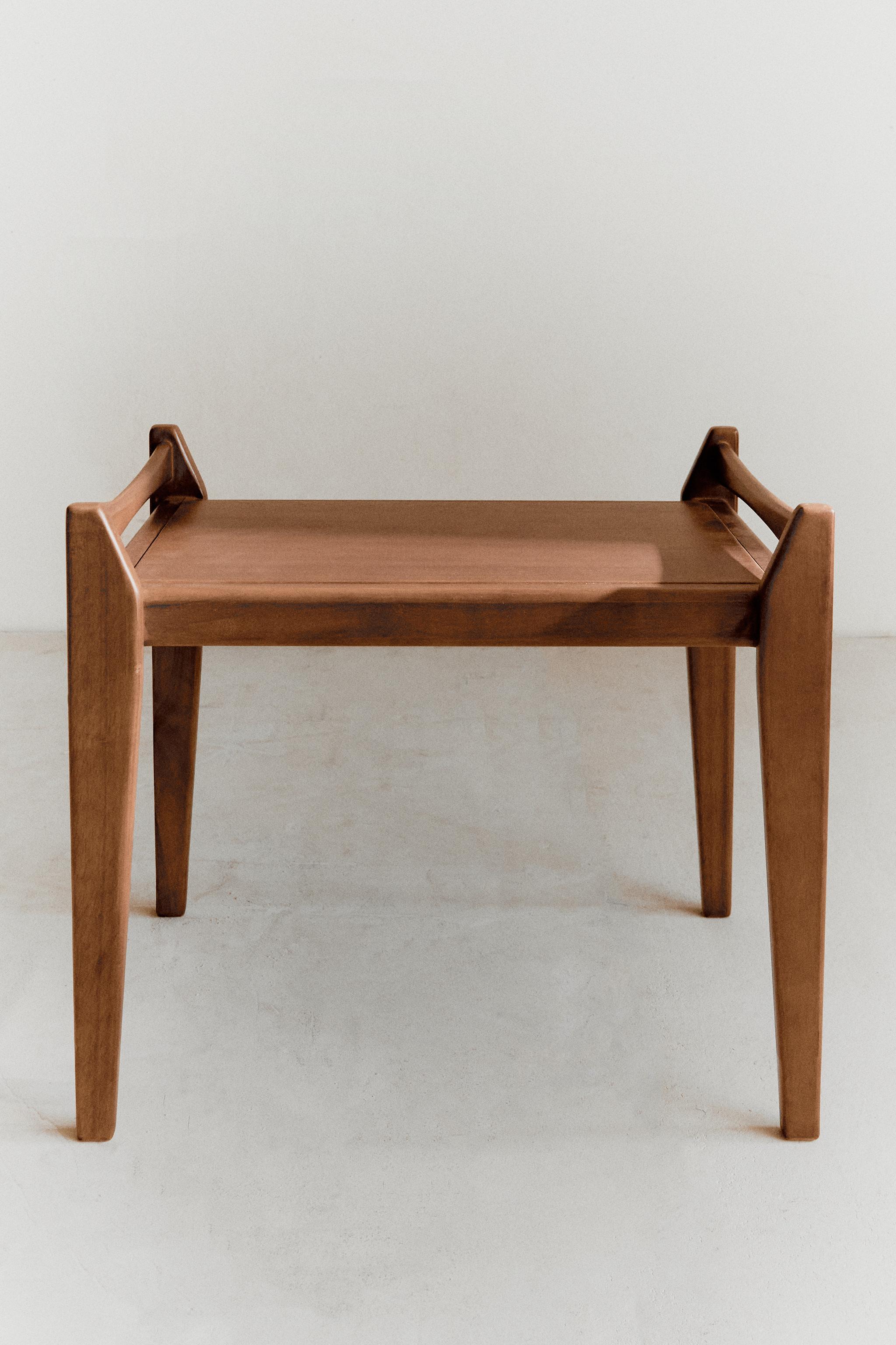 SMALL WOODEN BENCH — Brown