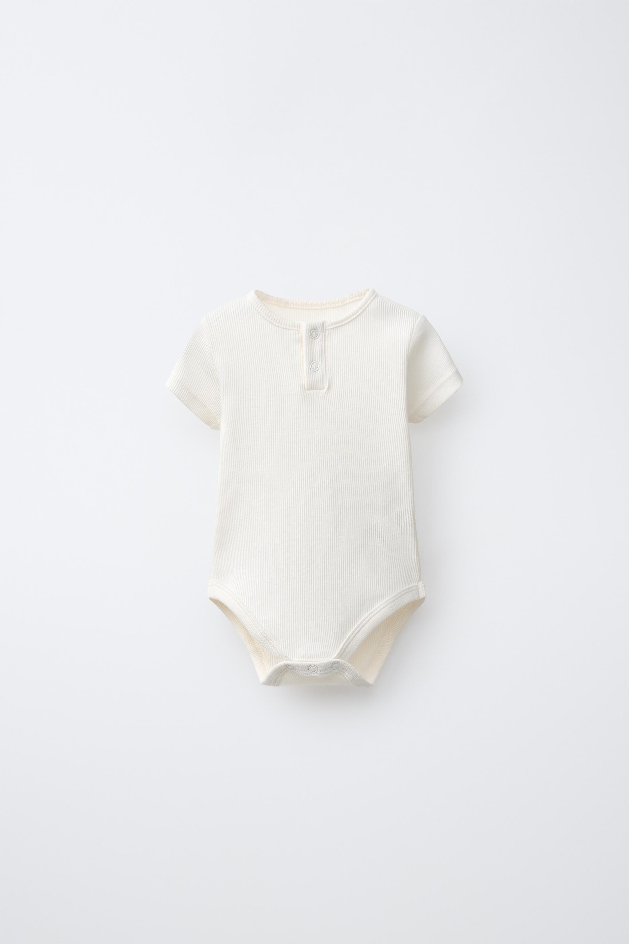 LOT DE CINQ BODYS COL TUNISIEN MANCHES COURTES