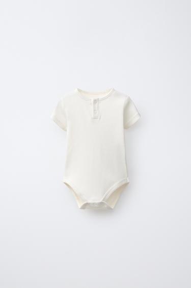 LOT DE CINQ BODYS COL TUNISIEN MANCHES COURTES - Multicolore de Zara - Image 1