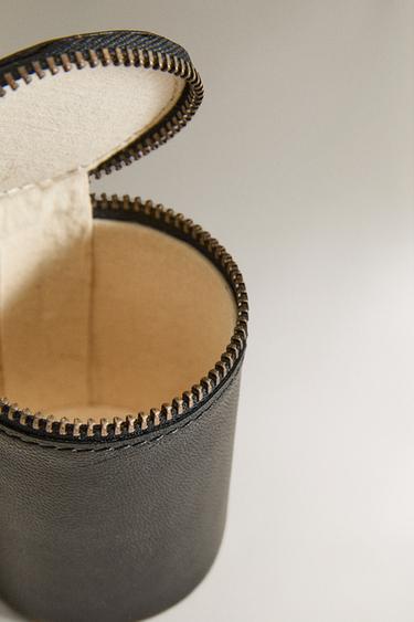 TROUSSE EN CUIR CYLINDRIQUE - Noir de Zara - Image 2