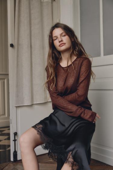 JUPE SATINÉE ASYMÉTRIQUE DENTELLE - Noir de Zara - Image 1