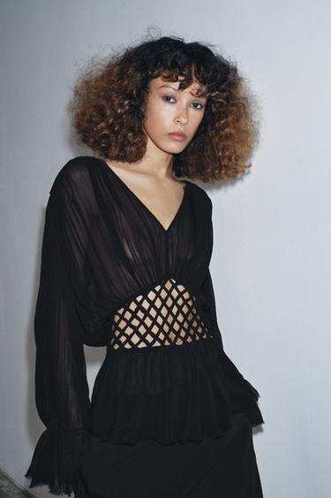V-NECK MACRAMÉ BLOUSE ZW COLLECTION - Black by Zara