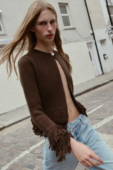 GILET EN MAILLE À FRANGES ET BOUTON - Marron de Zara - Image 4