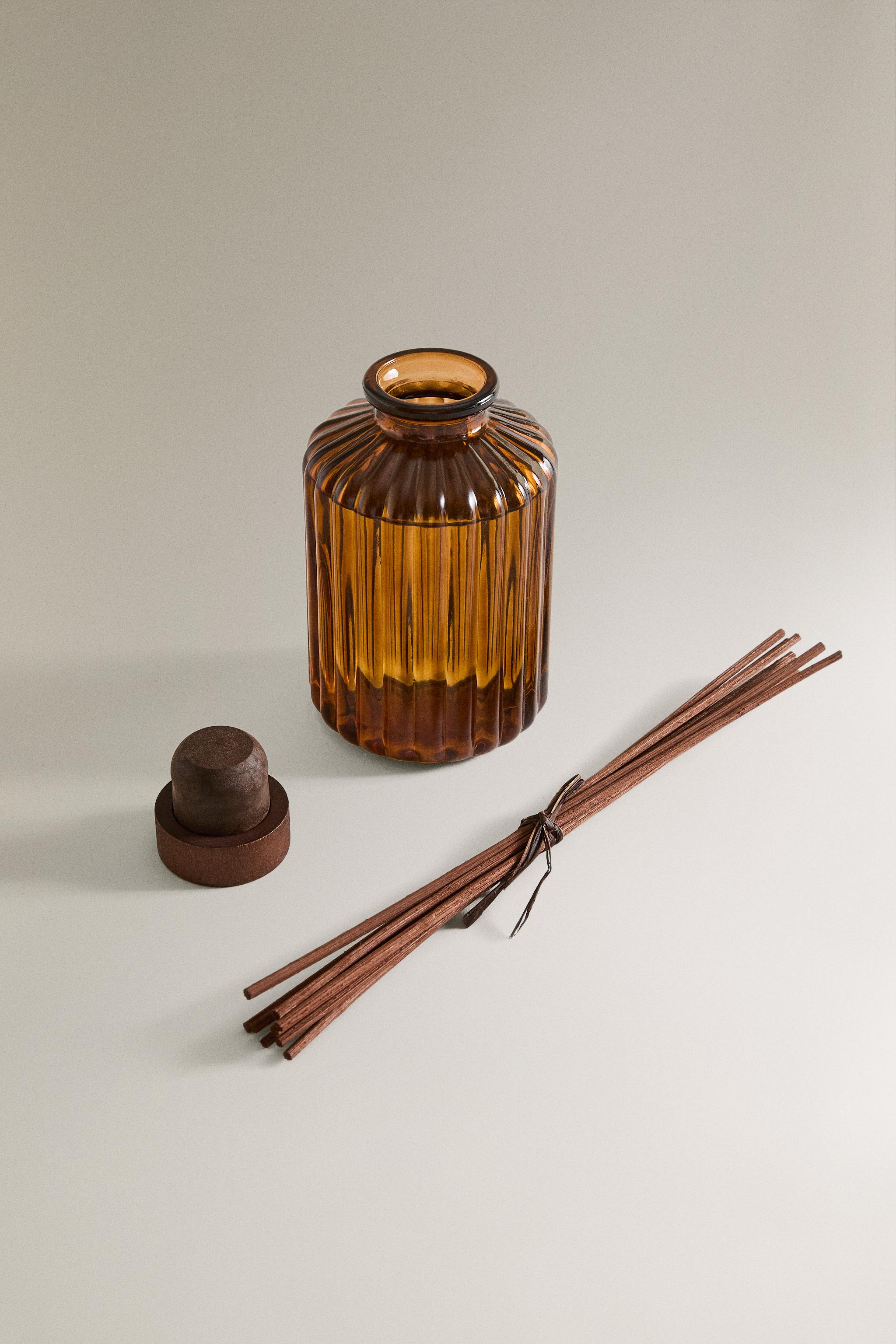 (285 ML) PUMPKIN SPICE REED DIFFUSER — Pumpkin
