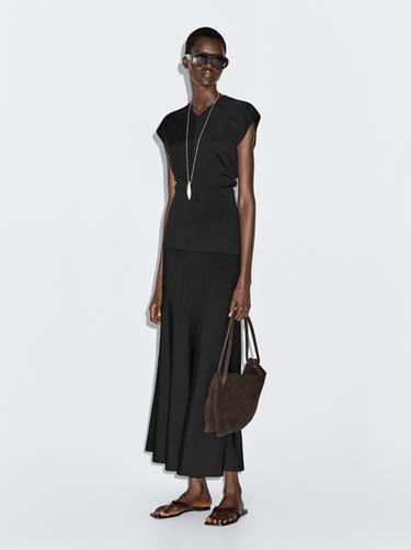 Zara V-neck knit top - Black