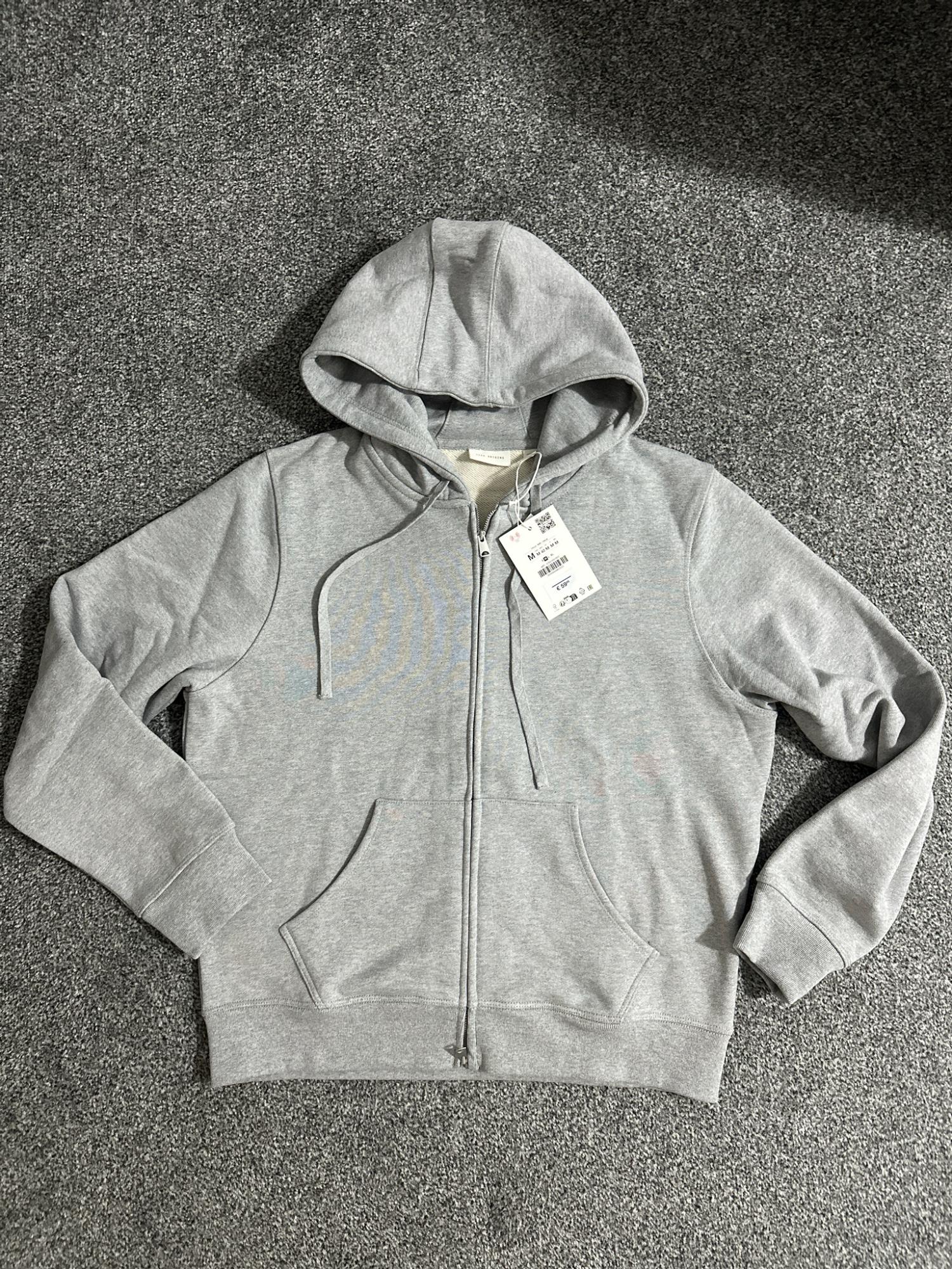 HEAVYWEIGHT HOODED ZIP-UP SWEATSHIRT ORIGINS | SECOND HAND | Zara
