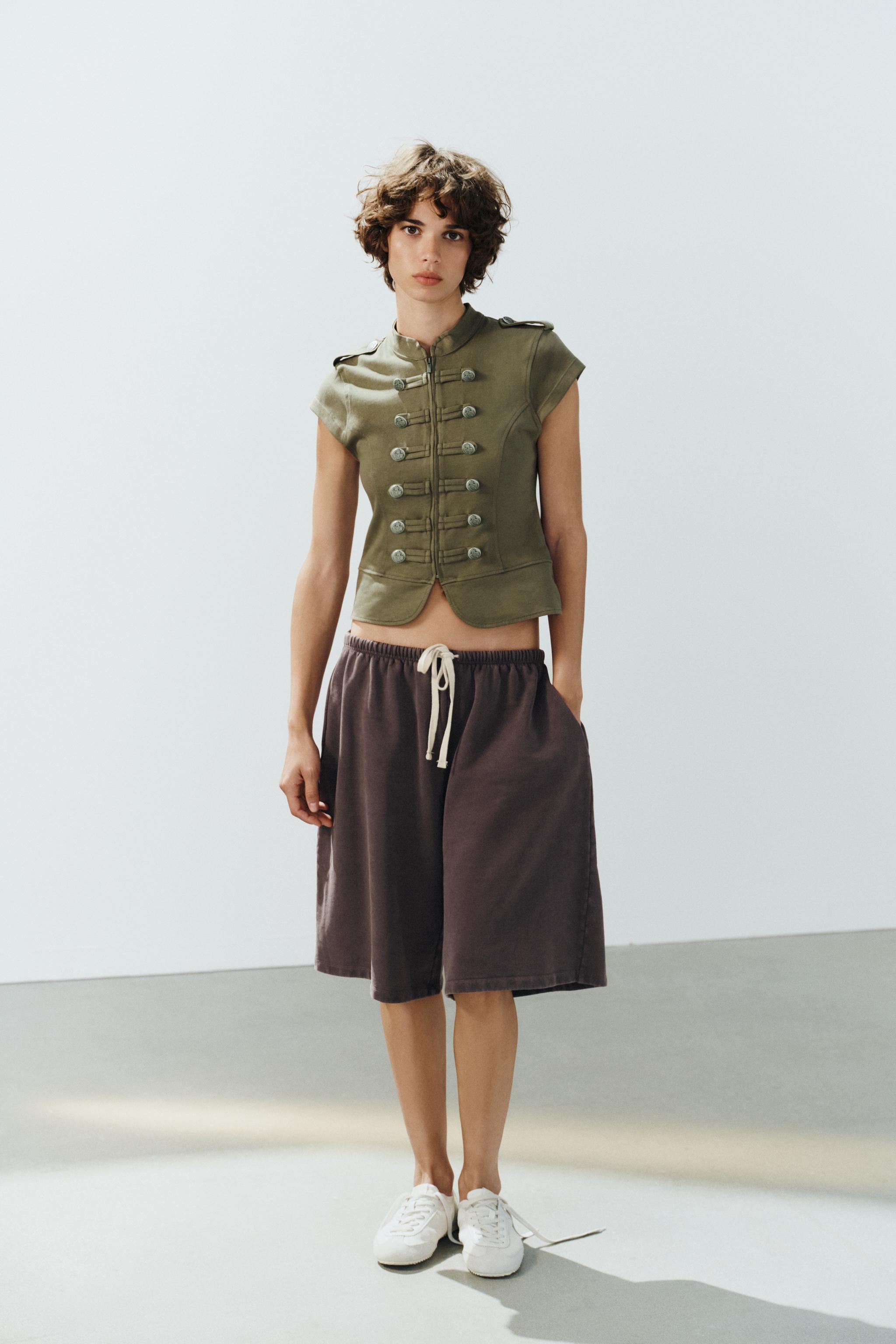 ZIP-UP BUTTON TOP — Dark khaki