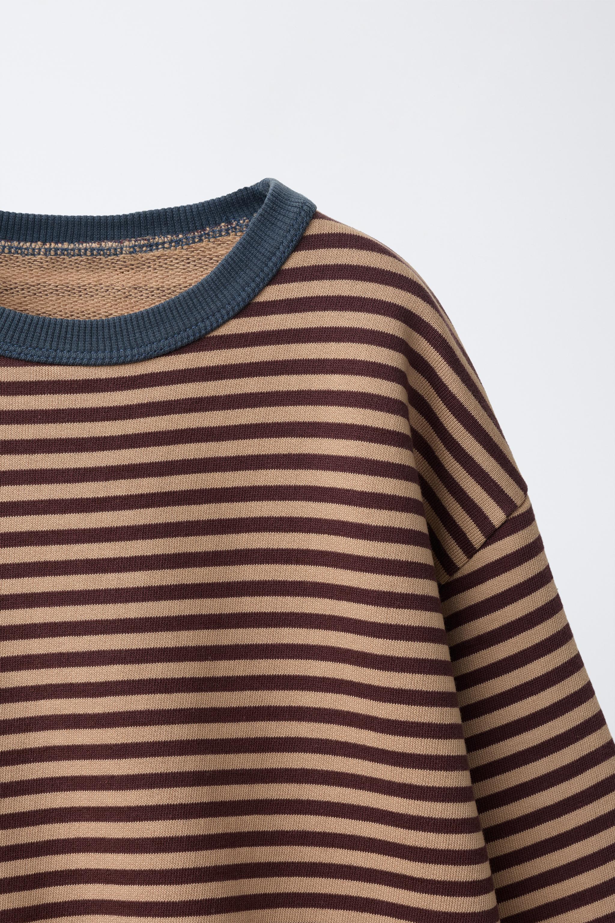 STRIPED PRINT SWEATSHIRT