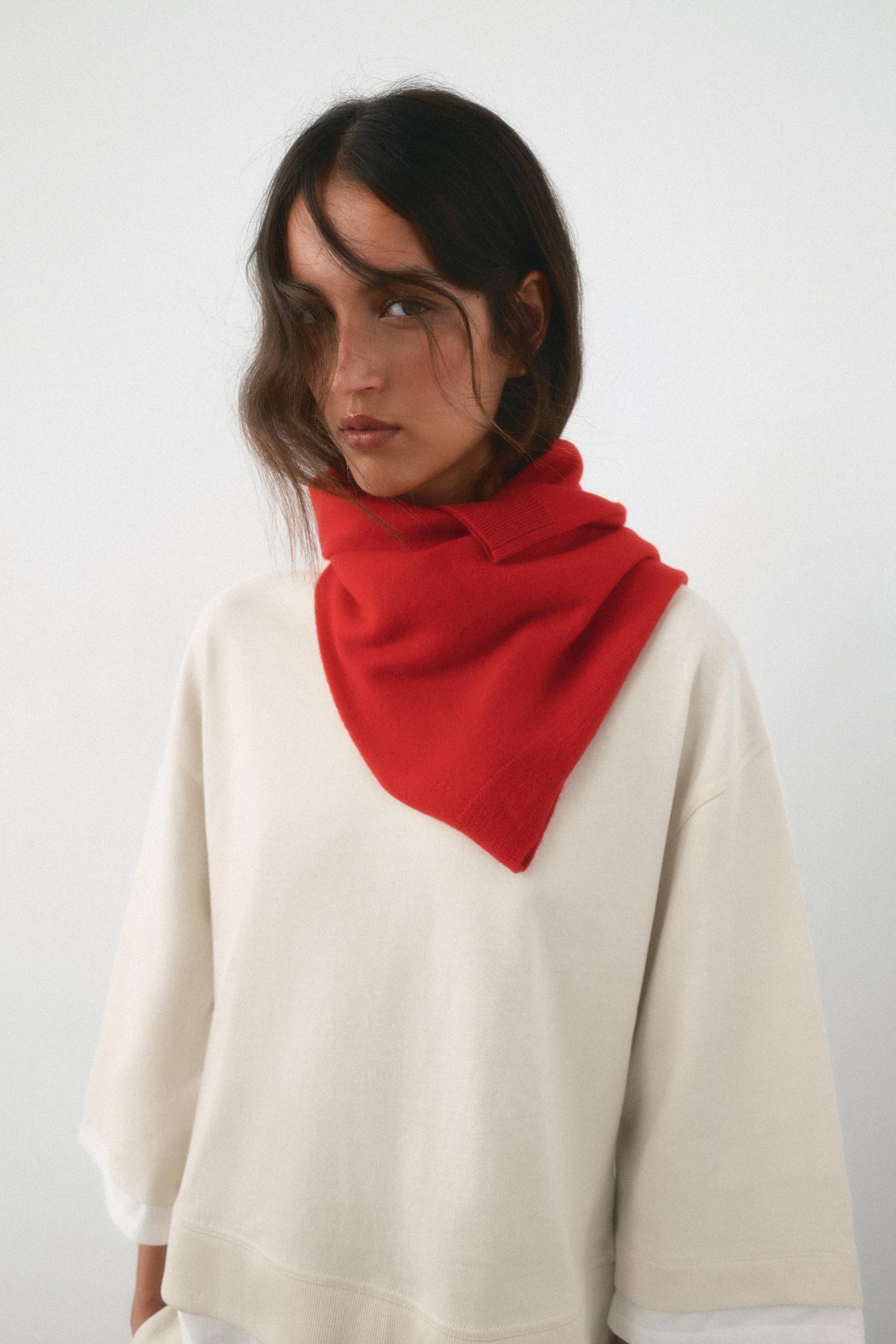 LONG SLEEVE CONTRAST SWEATSHIRT — Ecru