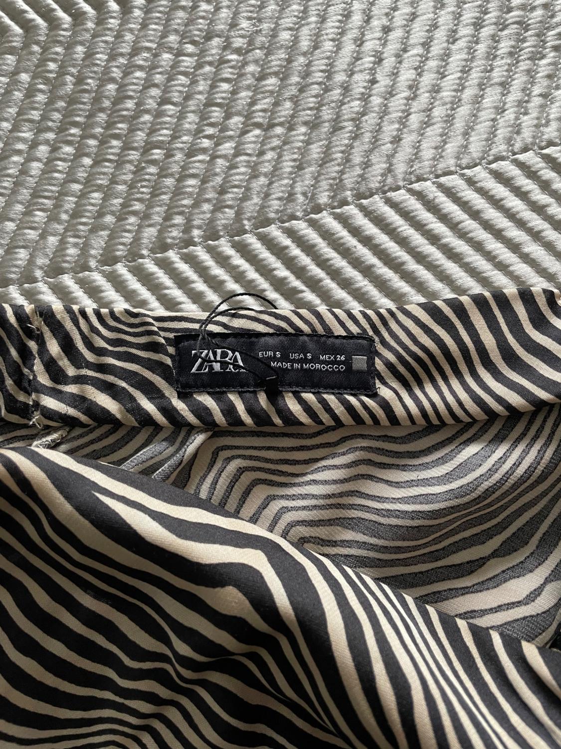 ANIMAL PRINT MIDI SKIRT - Image 4