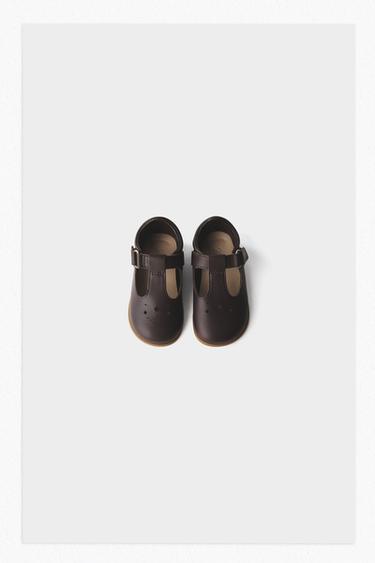 ZAPATO PIEL BAREFOOT - Marrón de Zara