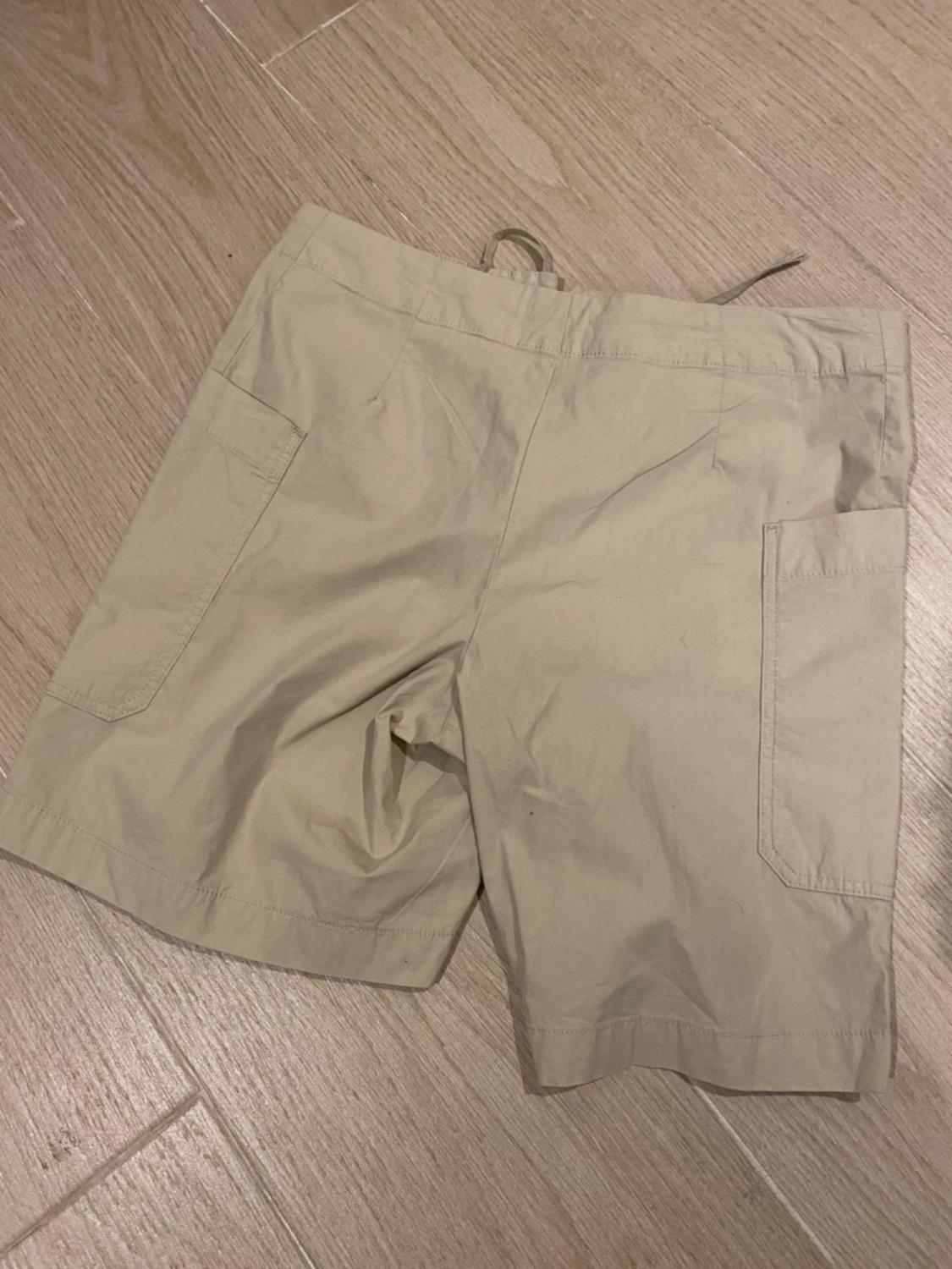 TEXTURE BERMUDA SHORTS WITH POCKETS - Image 2