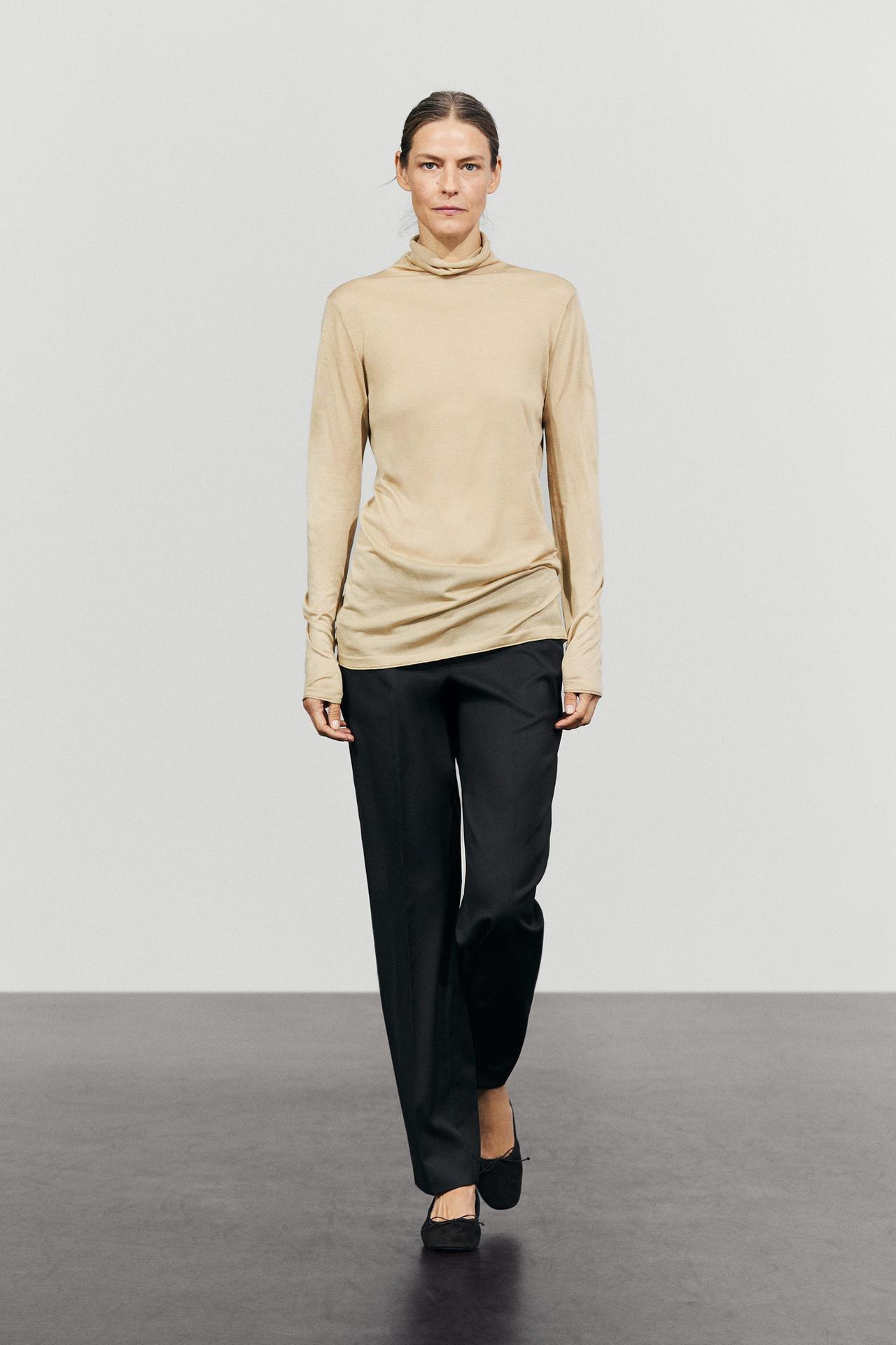 Long 100% silk turtleneck sweater — Light beige