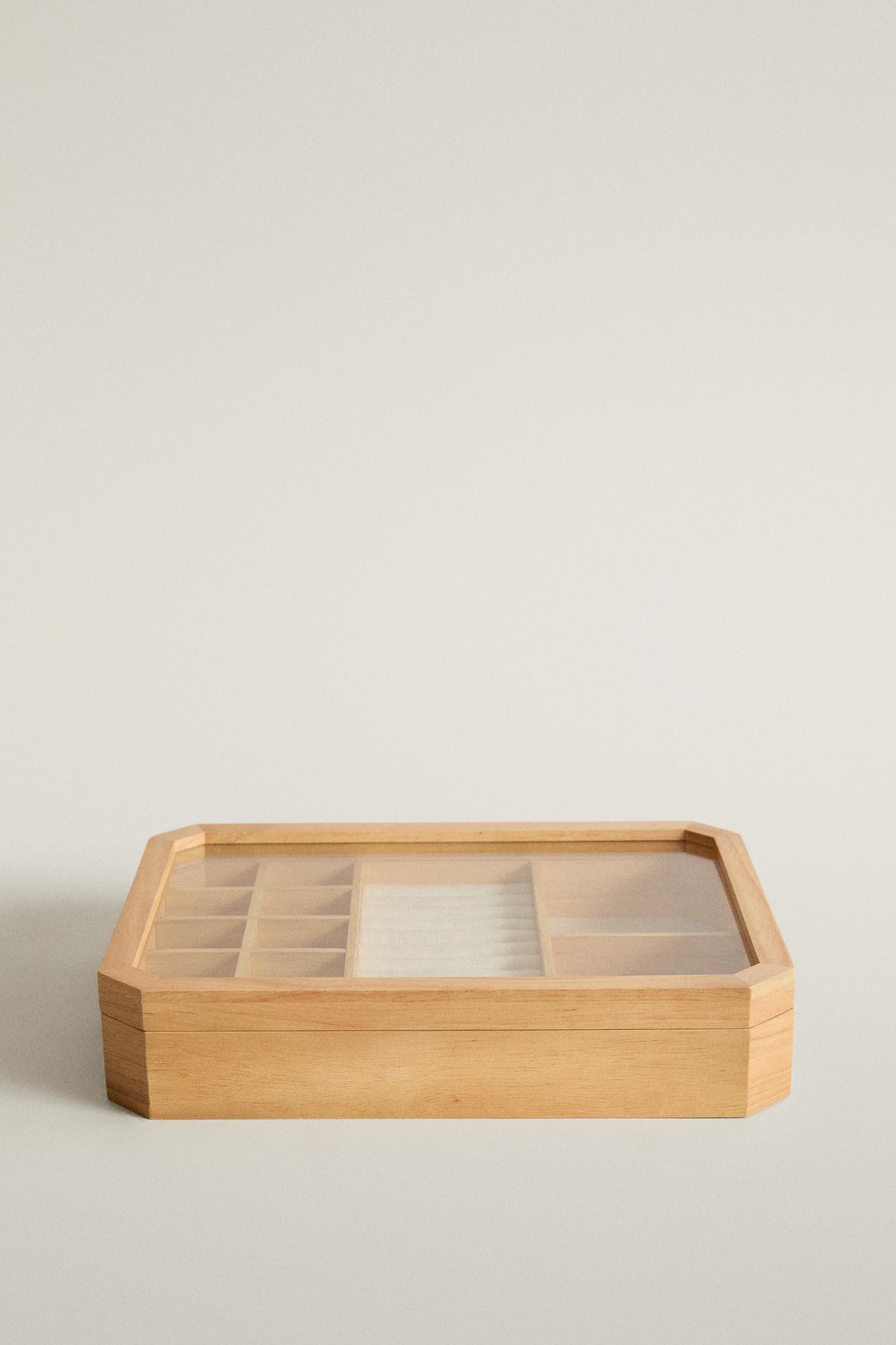 WOODEN JEWELRY BOX — Light beige