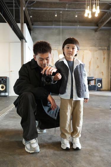 PANTALÓN JOGGER BOLSILLOS - Beige de Zara