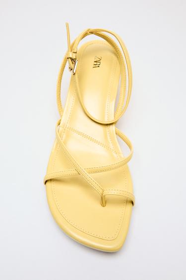 Zara STRAPPY KITTEN HEEL SANDALS - Yellow