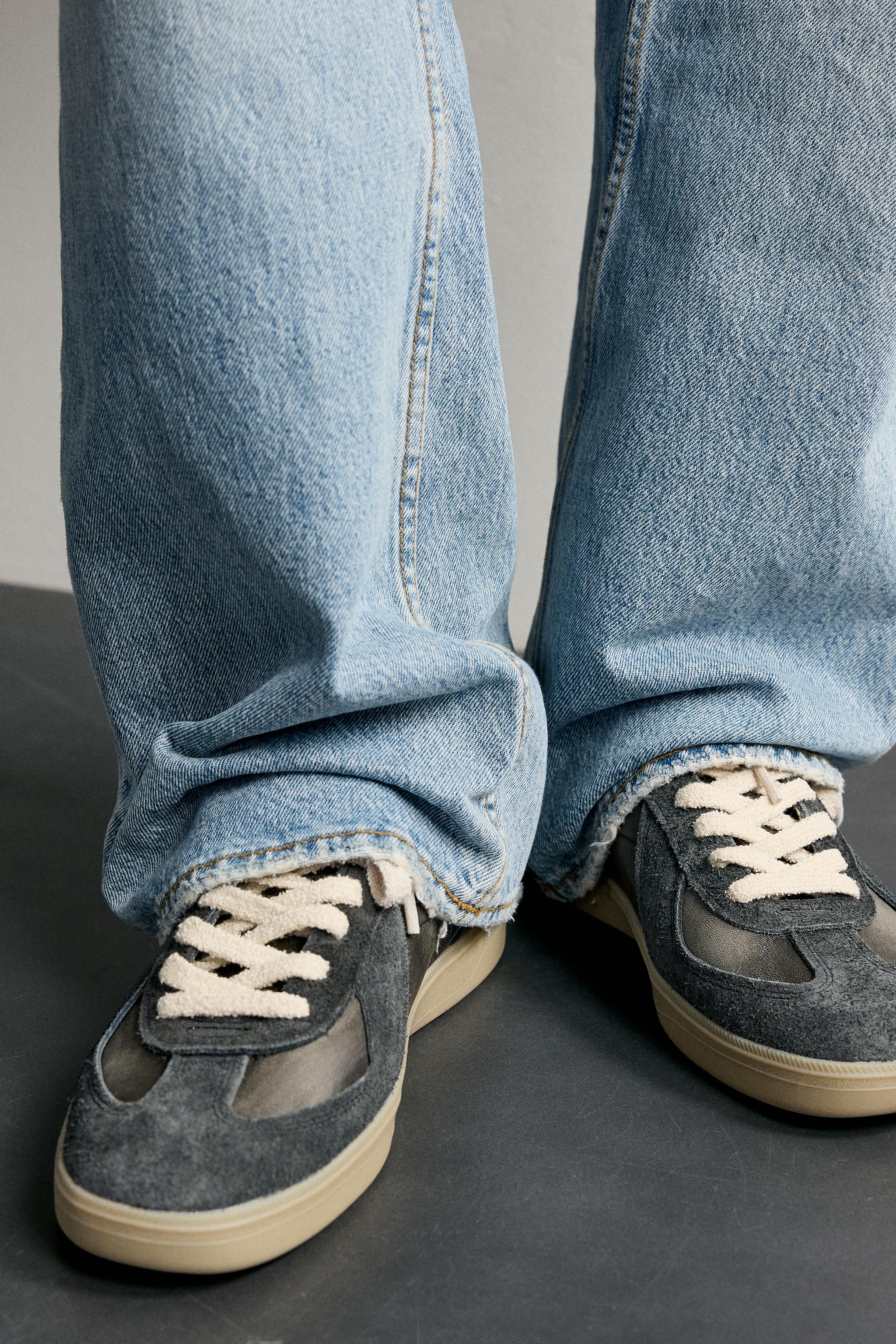 RETRO STYLE SNEAKERS