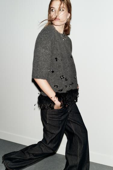 PULL AVEC LAINE, PAILLETTES ET PLUMES - Gris de Zara