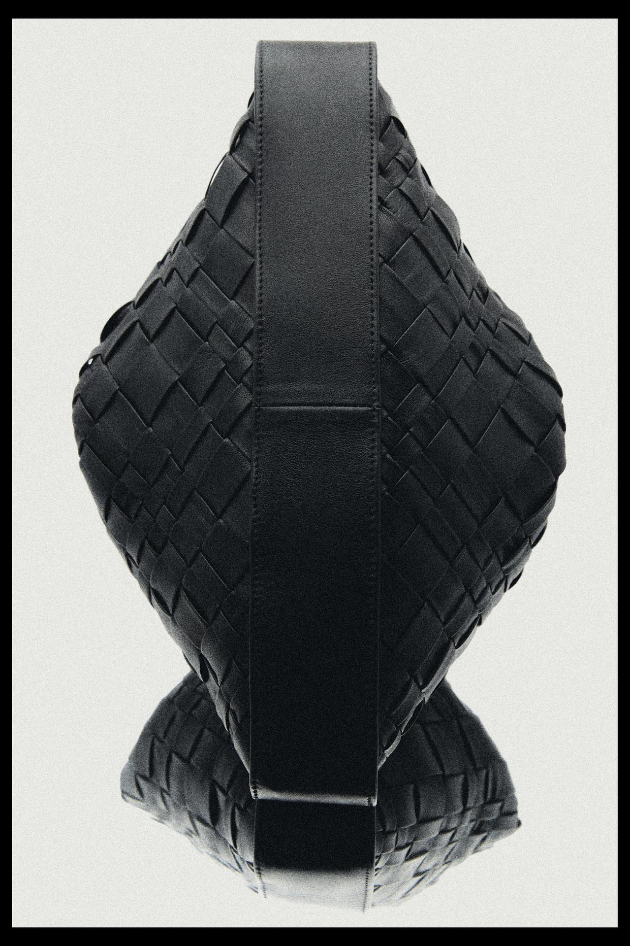 Medium braided Nappa leather bag — Black