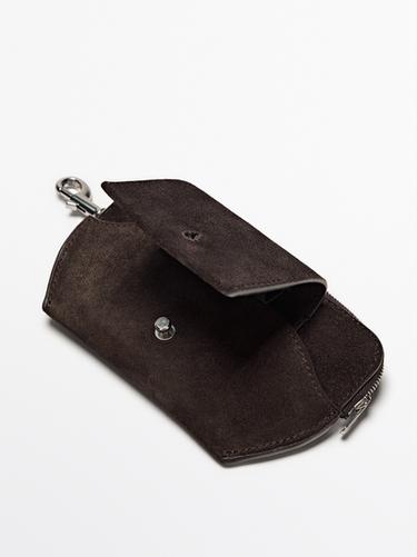 Housse à lunettes porte-bandoulière croûte de cuir - Marron de Zara - Image 0