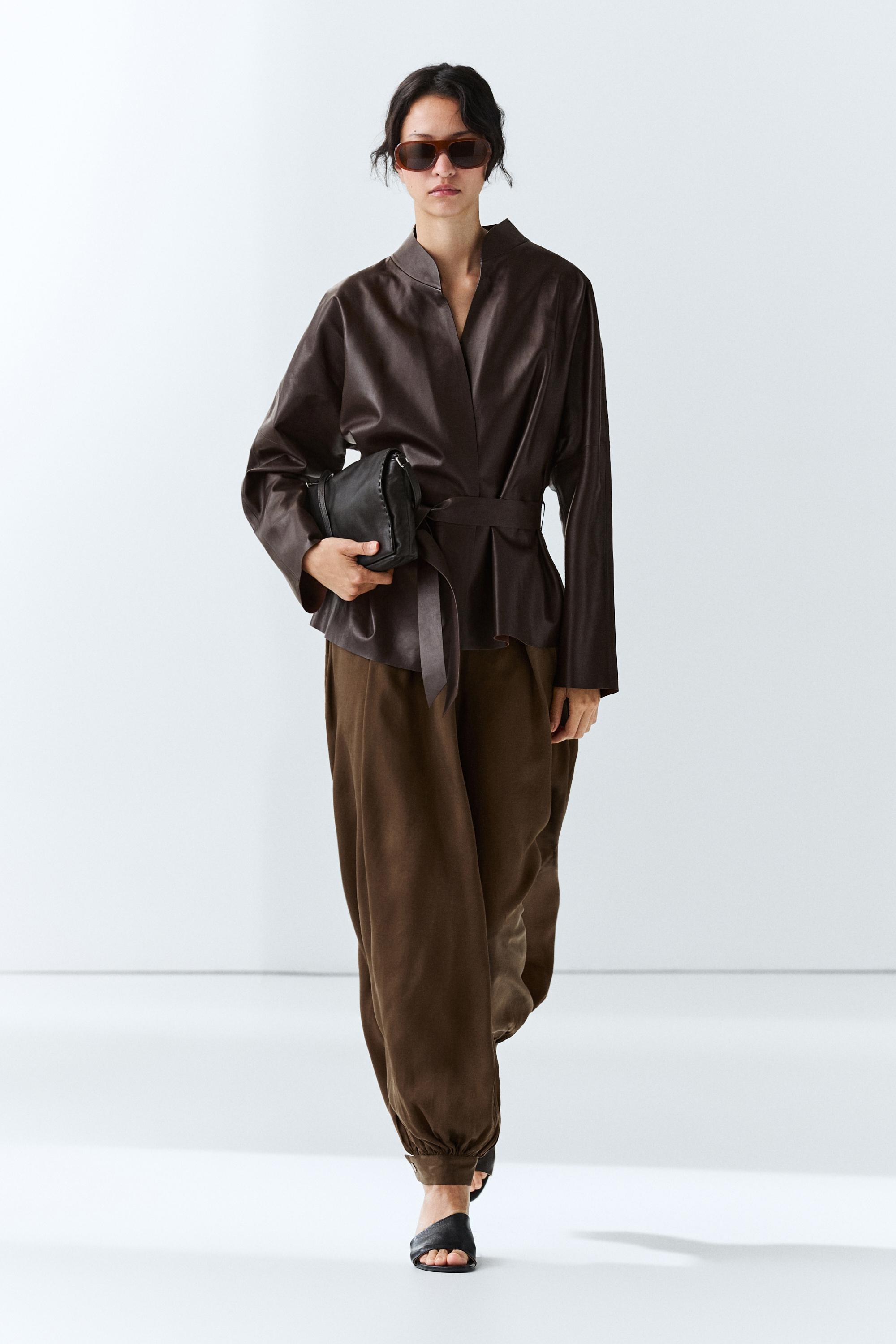 Veste croisée à nouer en cuir nappa