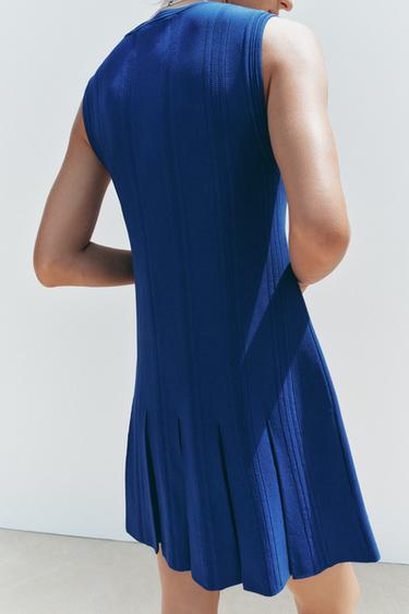 ROBE EN MAILLE À PLIS PLATS - Bleu roi de Zara - Image 4