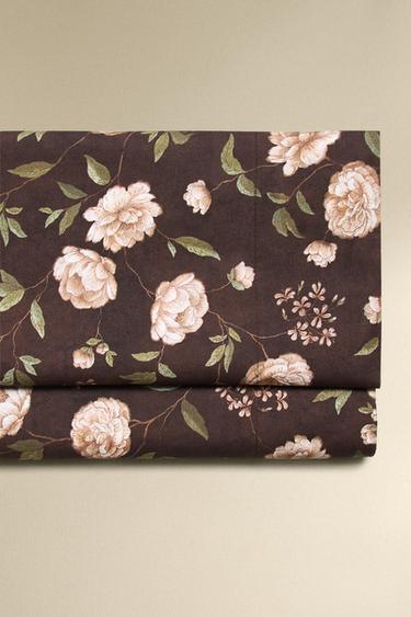 DRAP DE DESSUS IMPRIMÉ FLEURS - Marron de Zara