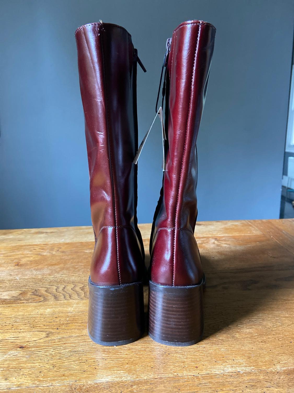 LEATHER ANKLE BOOTS WITH SQUARE TOE - Image 2