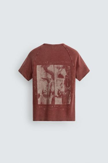 T-SHIRT EN MAILLE À IMPRIMÉS DÉLAVÉS - Rouge de Zara - Image 7