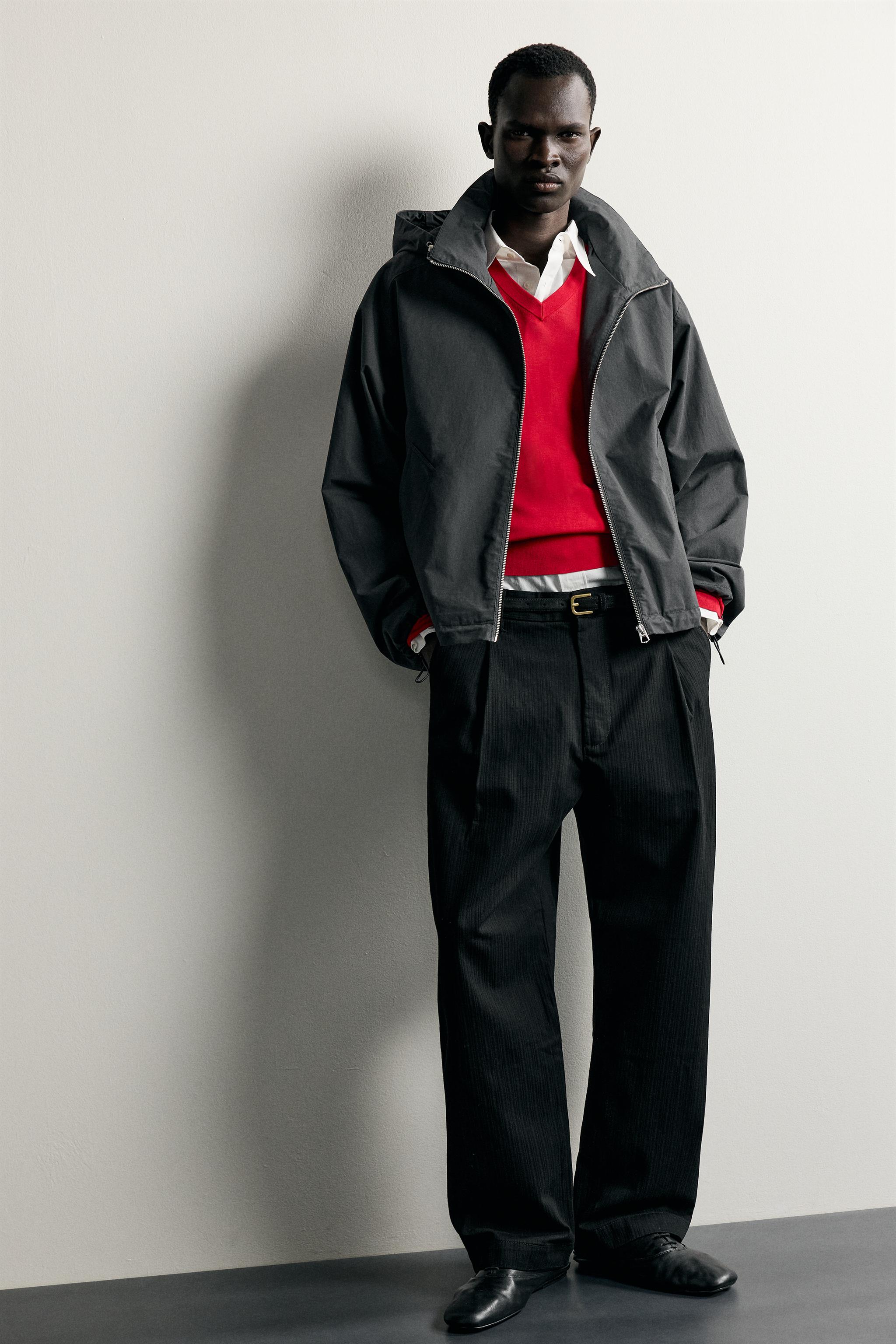 RELAXED FIT PLEATED CHINO PANTS