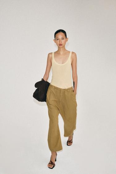 CAMISETA TIRANTES FLUIDA - Amarillo de Zara