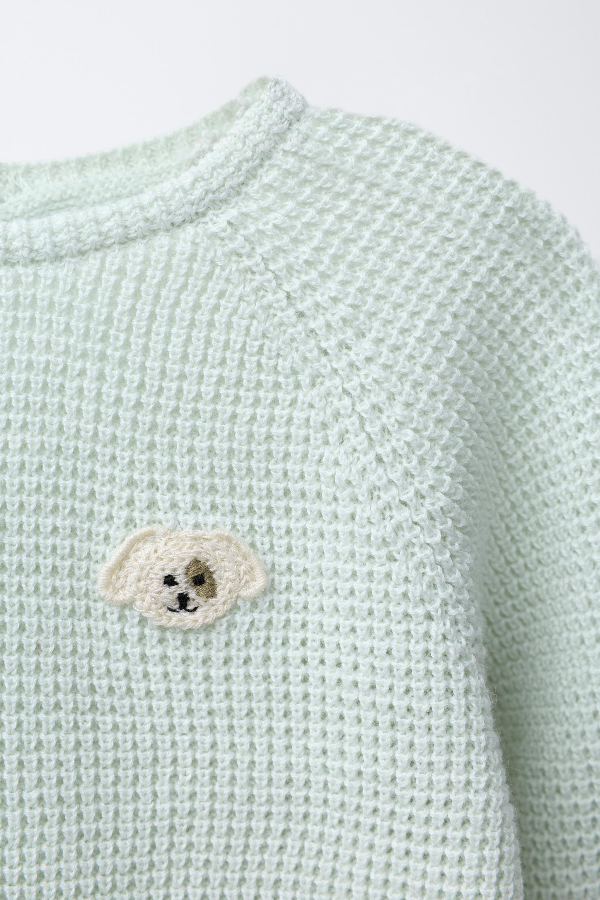 PULL EN MAILLE PERLÉE AVEC CHIEN BRODÉ